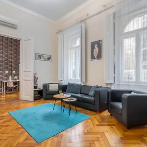 Elisabeth 52 Apartment